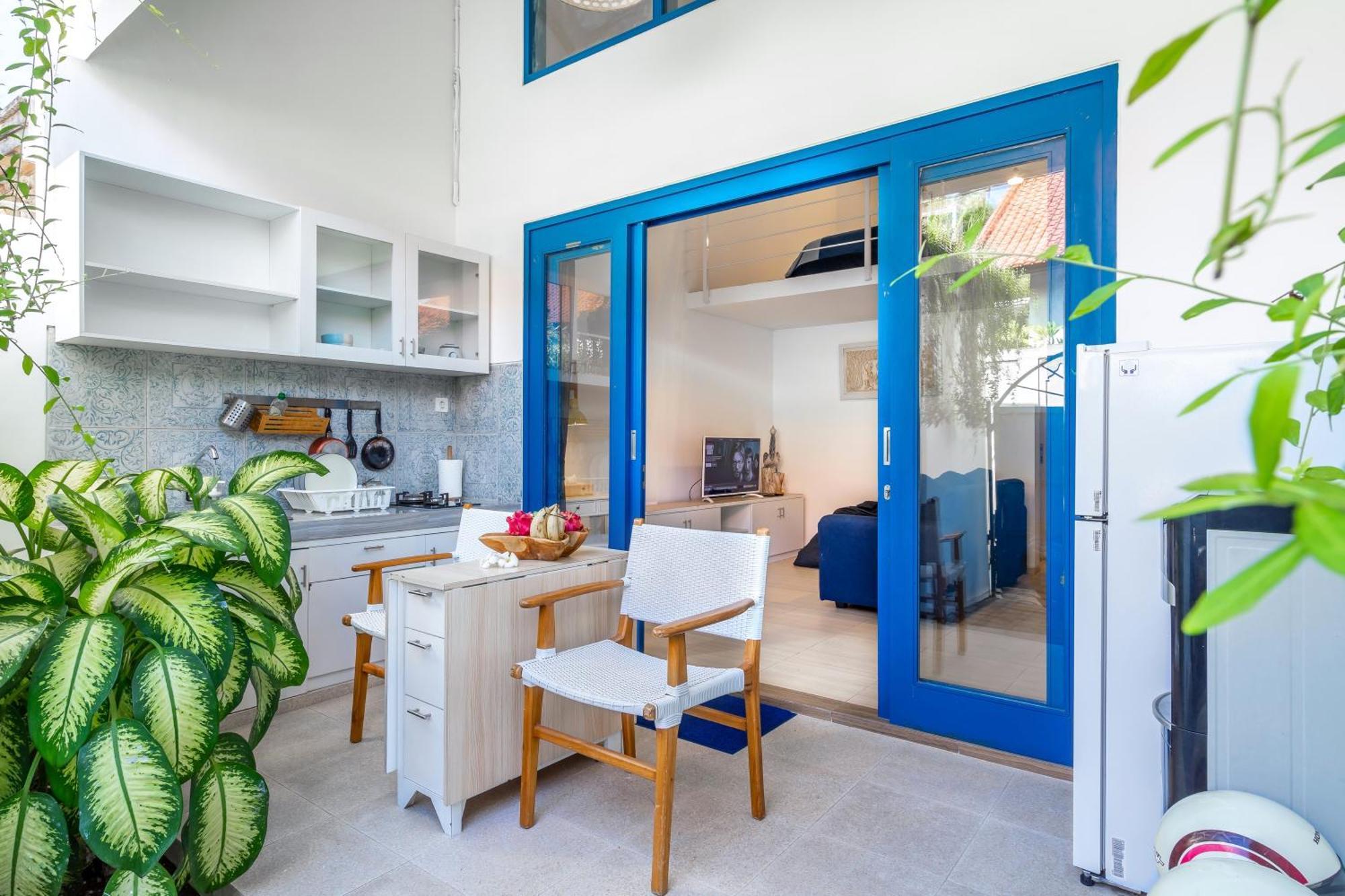 The Blue Loft Seminyak Free Scooter Lägenhet Exteriör bild